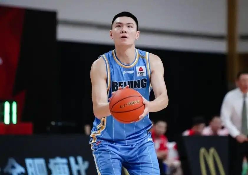 在朱彦西退, 效力北京男, 在球队注册 在朱彦西退, 效力北京男, 在球队注册